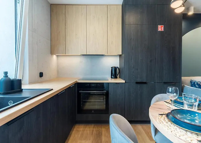 Apartment Golden Seaside By Aparo - Plaza 200m, 2 Lazienki, 2 Sypialnie Oraz Salon, 3 Tv, Balkon, Lozeczko *