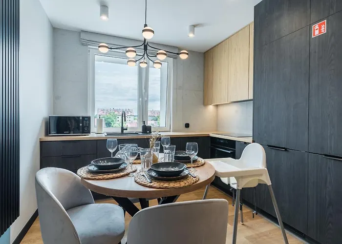 Apartment Golden Seaside By Aparo - Plaza 200m, 2 Lazienki, 2 Sypialnie Oraz Salon, 3 Tv, Balkon, Lozeczko *